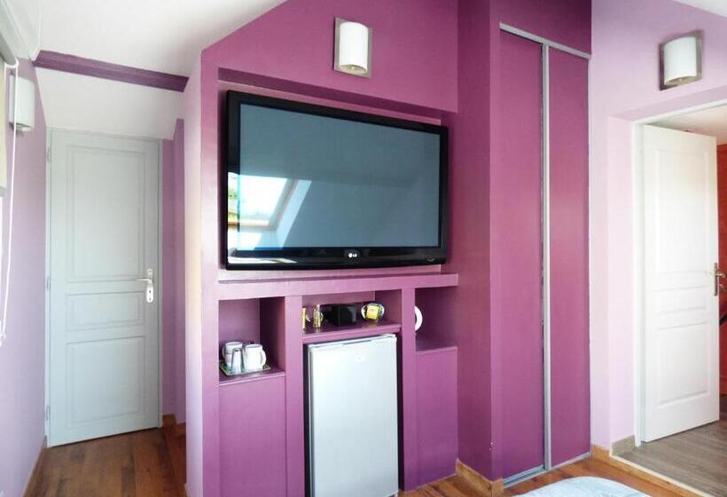 스탠다드 룸, La Colline Aux Yeux Doubs