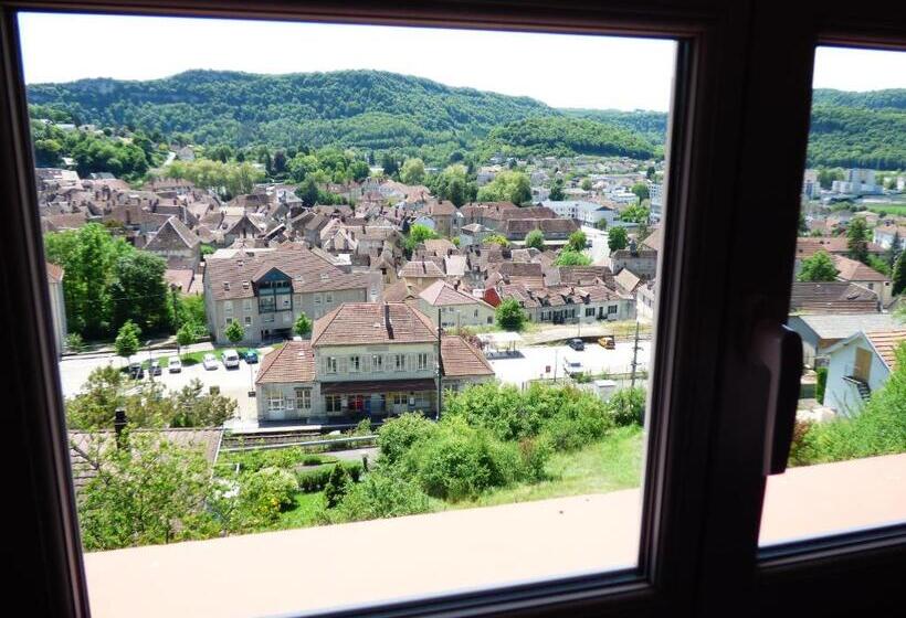 Номер Стандарт, La Colline Aux Yeux Doubs