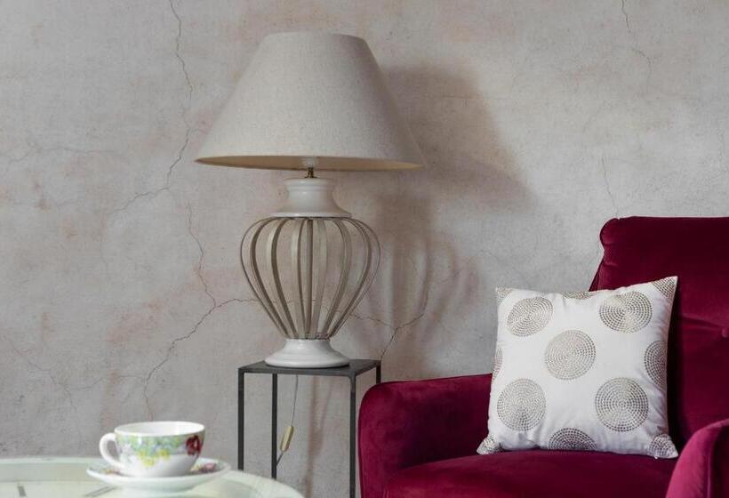 デラックススイート, La Metairie Du Vauhariot   Chambre Ou Lodge   Piscine Chauffée   Vue Mer Et Mont Saint Michel   Gr34