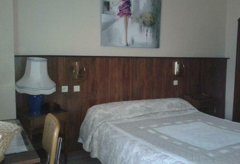 غرفة قياسية, Annapolis