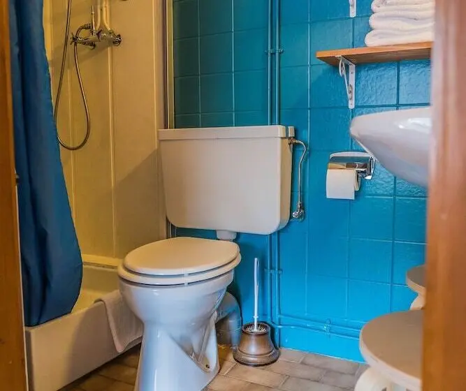 Standard Kolmen Hengen Huone, Au Vieux Moulin