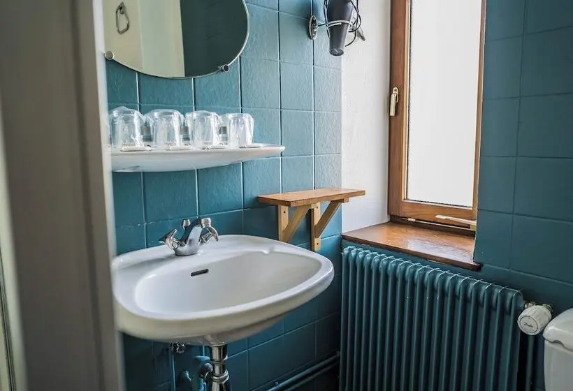 Standard Neljän Hengen Huone, Au Vieux Moulin