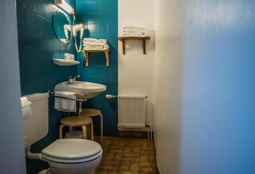 标准间, Au Vieux Moulin