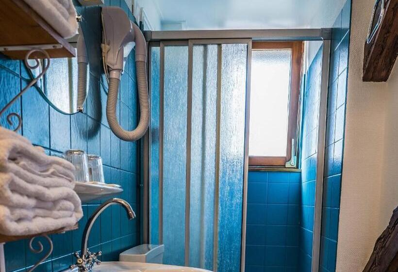 标准间, Au Vieux Moulin