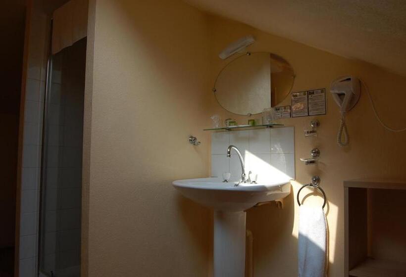 Номер Стандарт, Auberge Du Bord Des Eaux   Demi Pension Assurée Sur Réservation