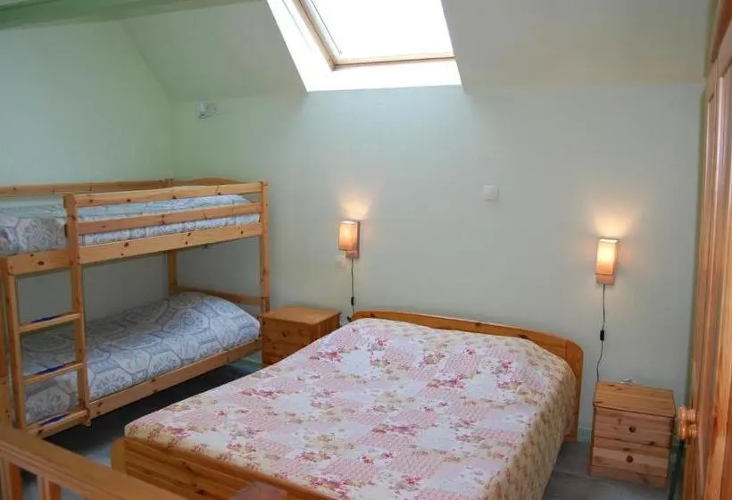 スタンダード４人部屋, Auberge Du Bord Des Eaux   Demi Pension Assurée Sur Réservation