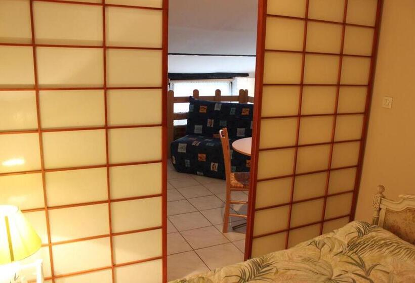 Номер Комфорт, Auberge Du Bord Des Eaux   Demi Pension Assurée Sur Réservation