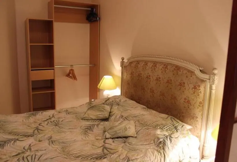 コンフォートルーム, Auberge Du Bord Des Eaux   Demi Pension Assurée Sur Réservation