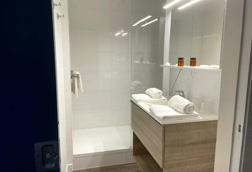 Номер Стандарт, Grand