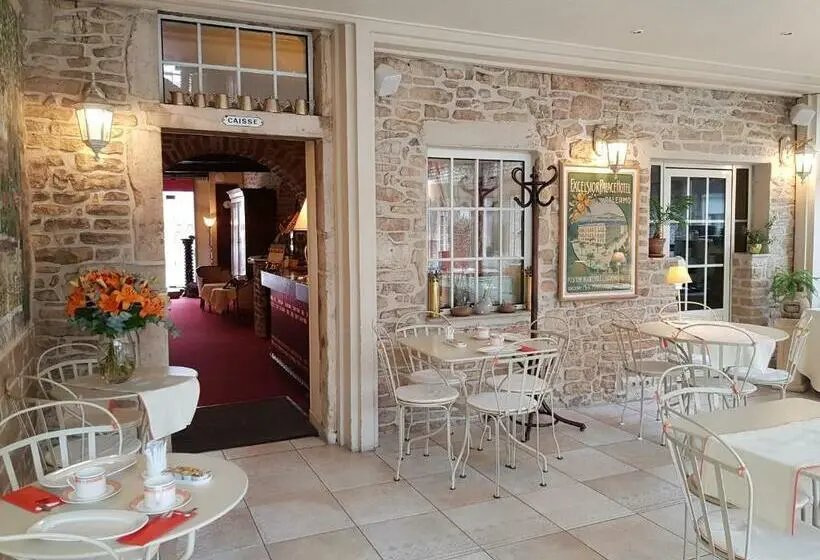 スーペリアールーム, Hostellerie De Bretonnière   Groupe Logis Hotels