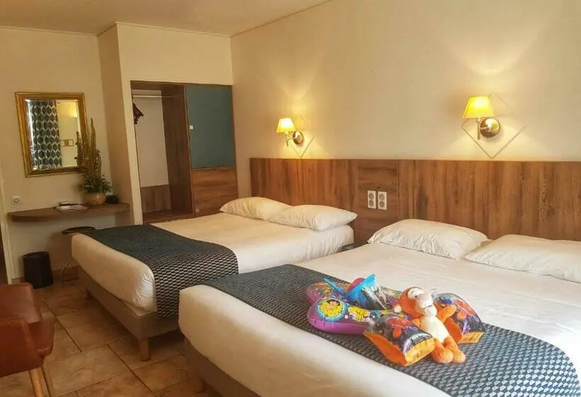 ファミリールーム, Hostellerie De Bretonnière   Groupe Logis Hotels
