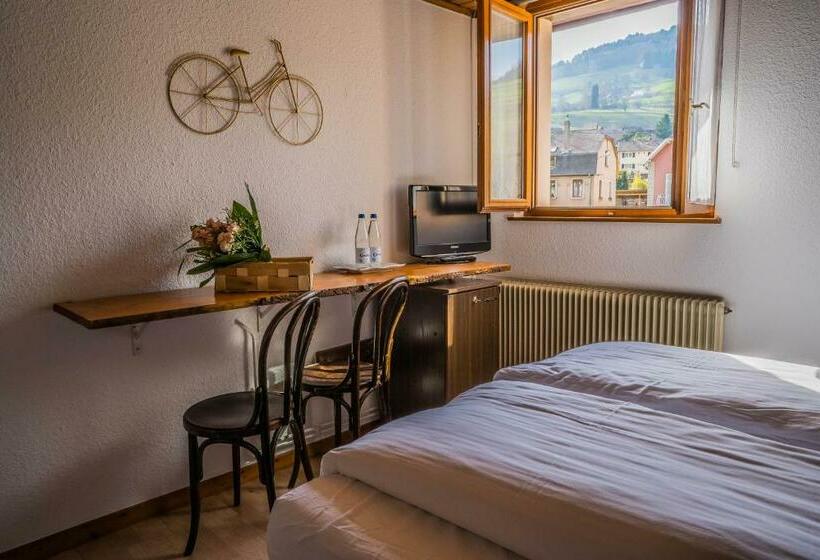 标准间, Au Vieux Moulin