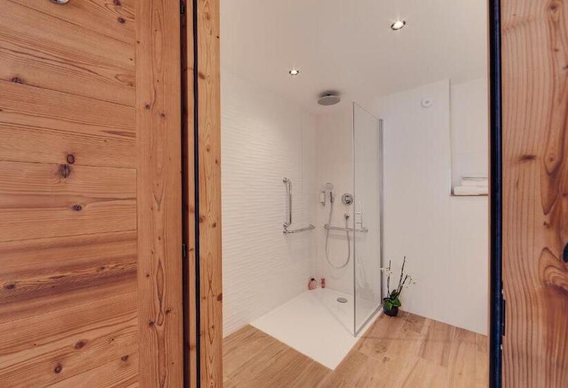 سوییت جونیور, Avancher