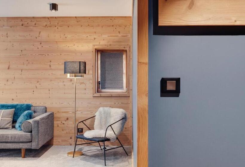 سوییت جونیور, Avancher