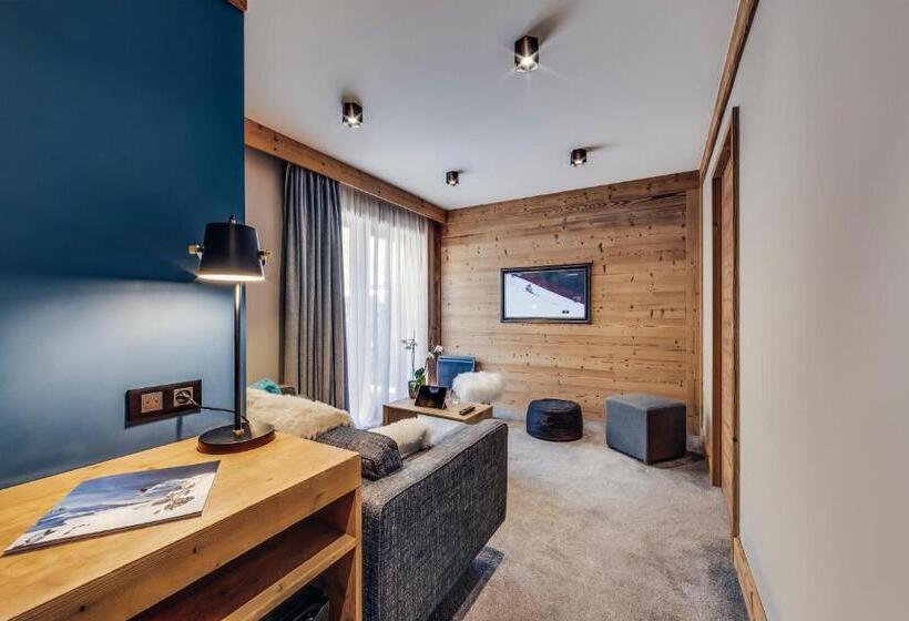 سوییت دوبلکس, Avancher