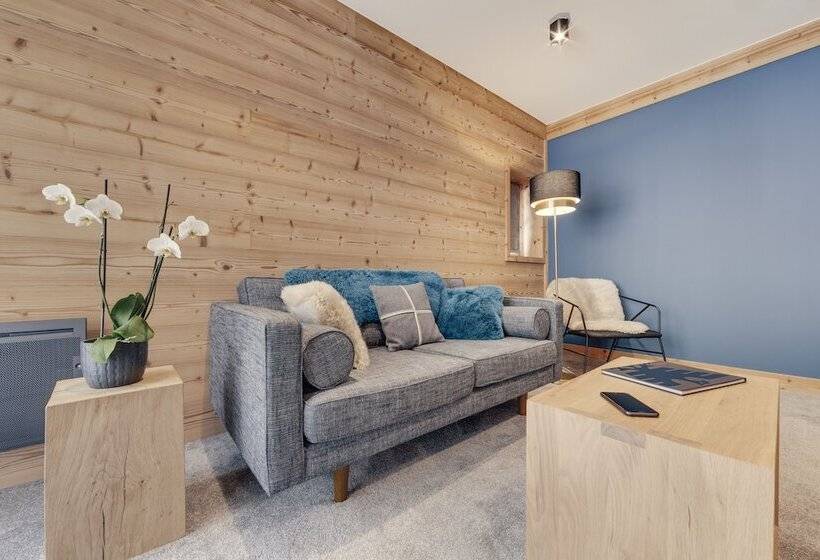 سوییت جونیور, Avancher