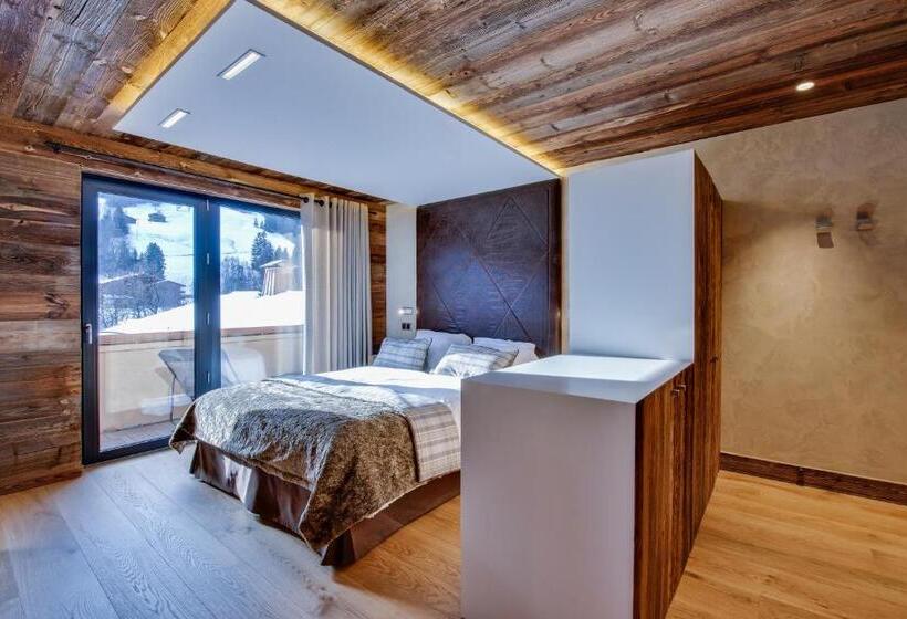 סוויטה עם מרפסת, Hôtel Chalet Les Ecureuils Restaurant, Sauna & Spa Garage