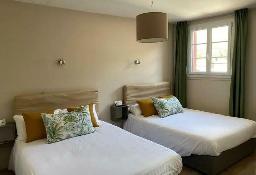 スタンダード4人部屋, Hôtel Juantorena