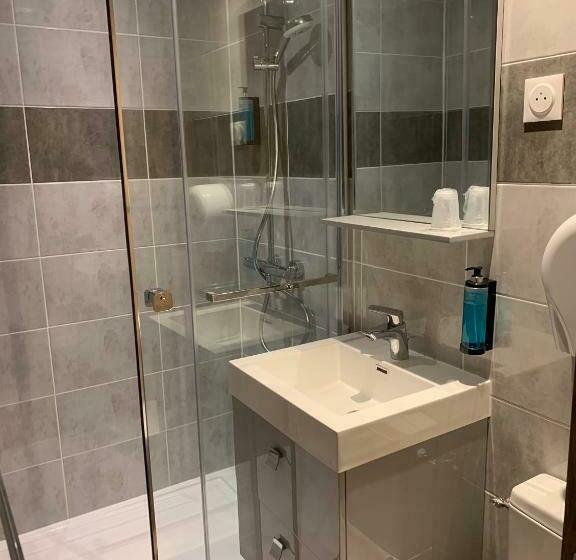 ファミリールーム, Hôtel L équipe