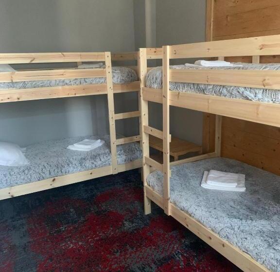 ファミリールーム, Hôtel L équipe