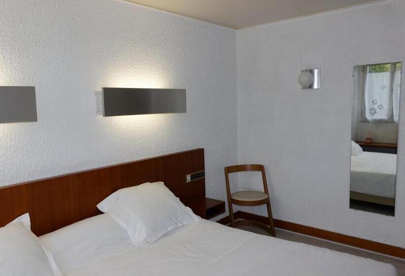 Номер Стандарт, Hôtel Le Relais