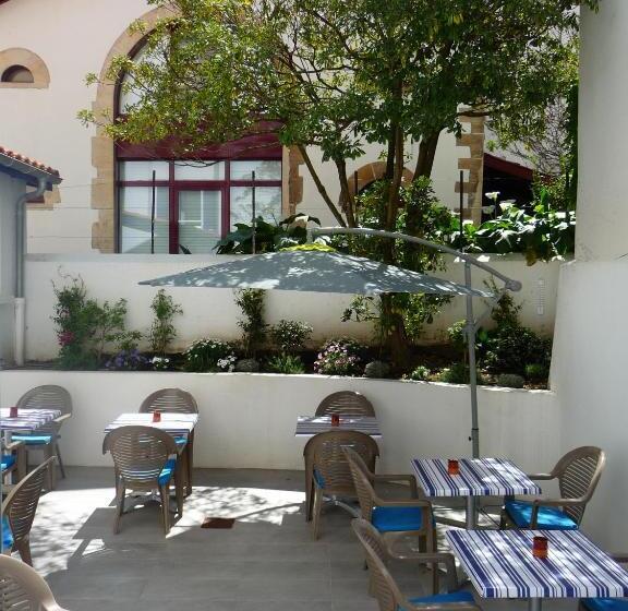 Номер Стандарт, Hôtel Le Saphir