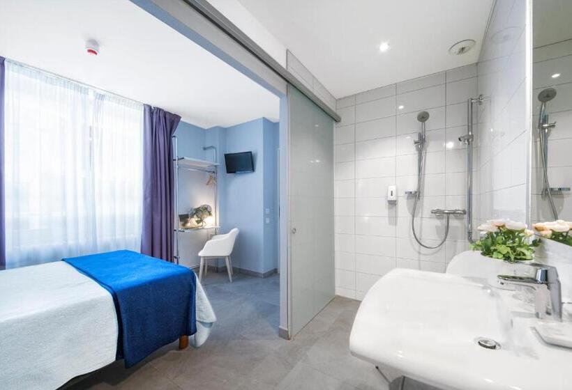 Номер Стандарт Адаптированный для Инвалидов, Hôtel Le Saphir