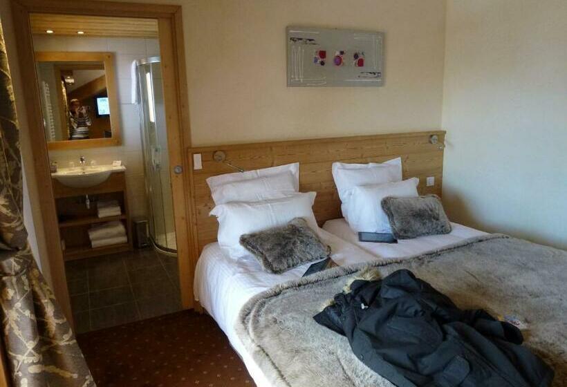 חדר סטנדרט עם מרפסת, Hôtel Restaurant Les Sapins Wellness & Gourmet