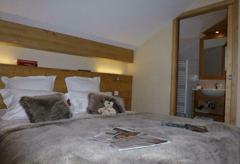 חדר סטנדרט עם מרפסת, Hôtel Restaurant Les Sapins Wellness & Gourmet