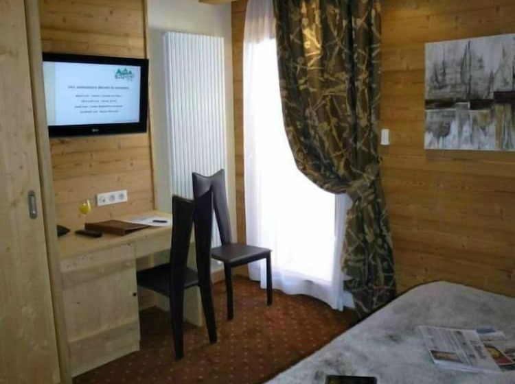 Номер Стандарт с Балконом, Hôtel Restaurant Les Sapins Wellness & Gourmet