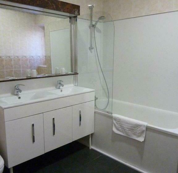 חדר סטנדרט לארבעה, Hôtel Villa Boeri