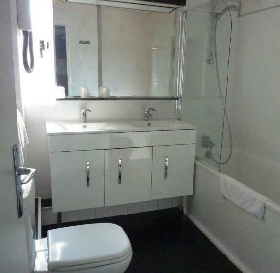 חדר סטנדרט לשלושה, Hôtel Villa Boeri