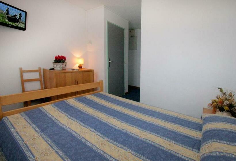 اتاق استاندارد یک نفره, Jam Session