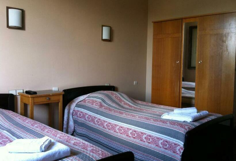 غرفة قياسية حمام مشترك, La Bastide De Pont Royal