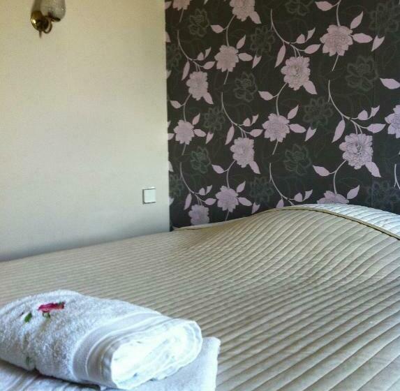 غرفة قياسية حمام مشترك, La Bastide De Pont Royal