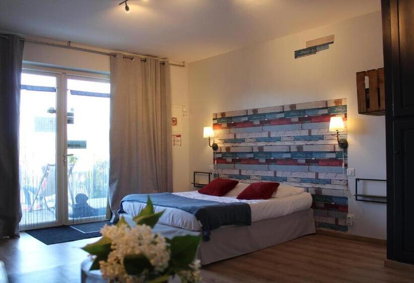 标准间带露台, La Peyrade