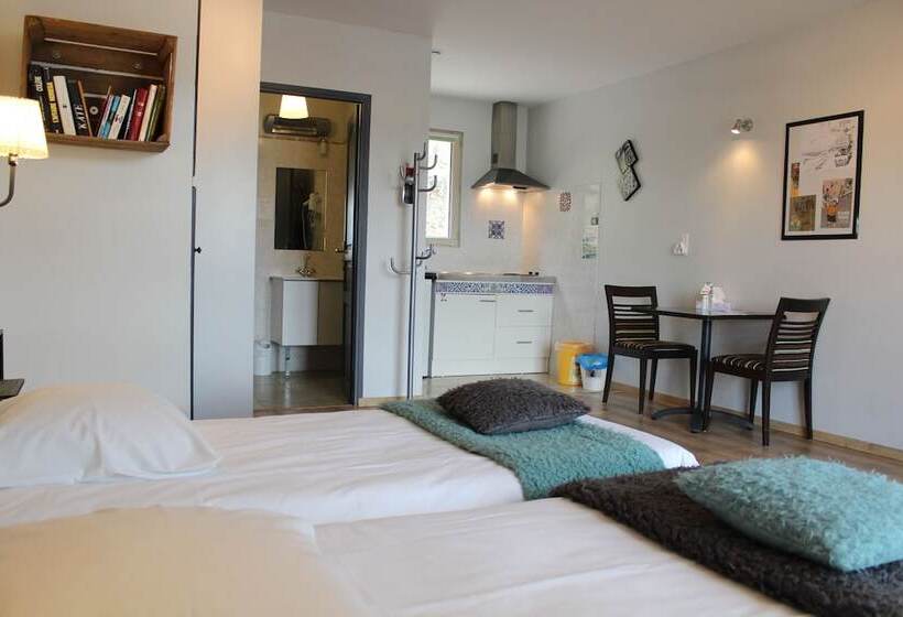 غرفة قياسية, La Peyrade