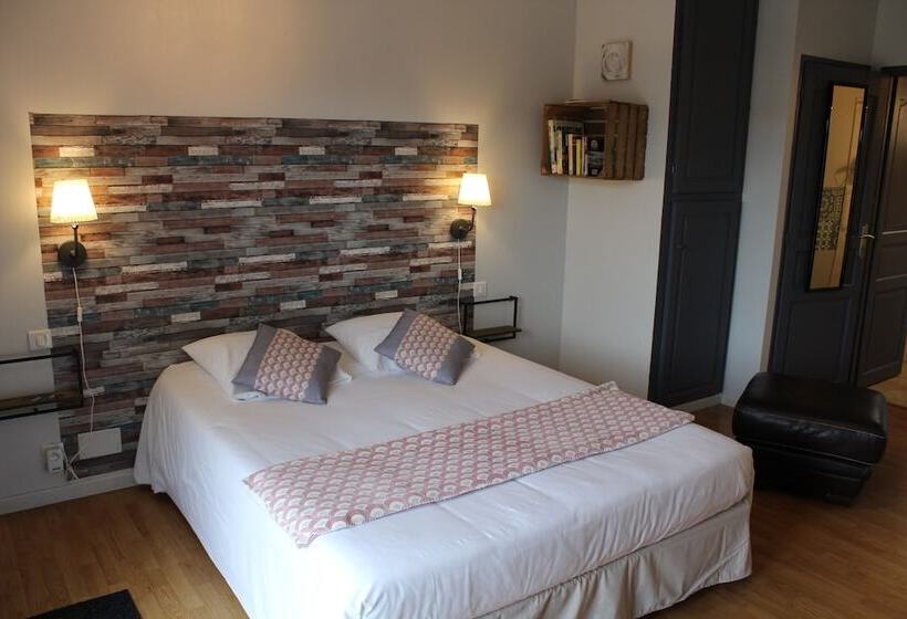 标准间, La Peyrade