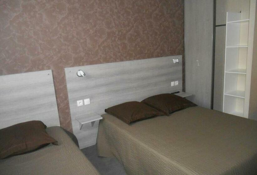 基本三人间, Hôtel La Tente Verte