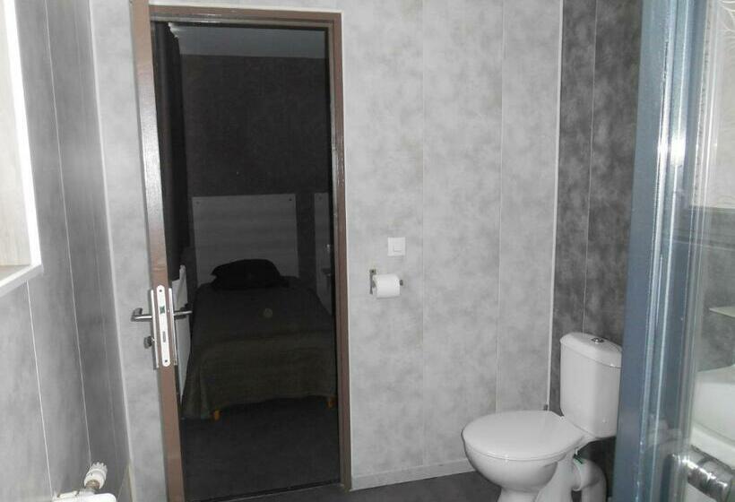 基本三人间, Hôtel La Tente Verte