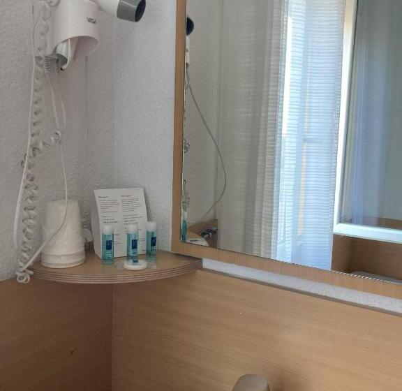 اتاق استاندارد سه نفره, Le Gambetta