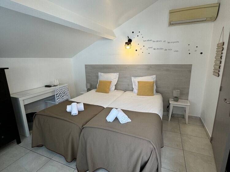 스탠다드 룸, Le Medieval