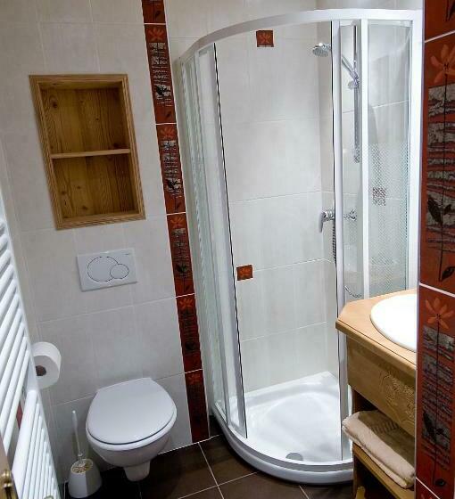 חדר סטנדרט, Hôtel Chalet Les Ecureuils Restaurant, Sauna & Spa Garage