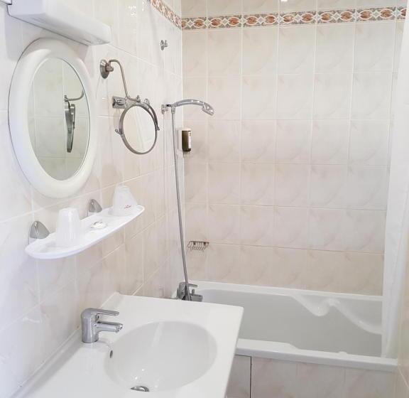 舒适型房间, Les Rocailles