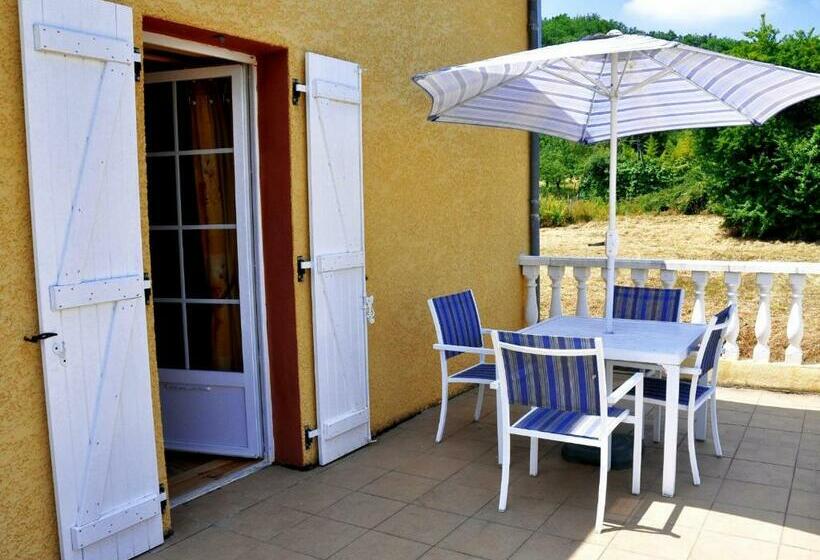 오두막, L Adourable Auberge