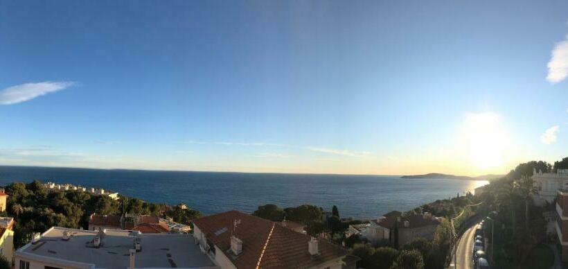 اتاق سوپریور با چشمانداز دریا, Miramar