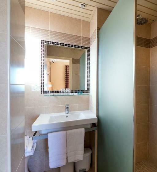 اتاق سوپریور با چشمانداز دریا, Miramar