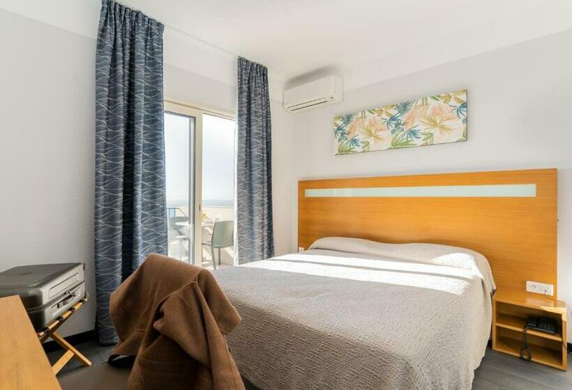 اتاق سوپریور با چشمانداز دریا, Miramar