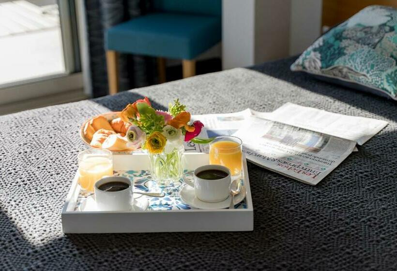 اتاق سوپریور با چشمانداز دریا, Miramar