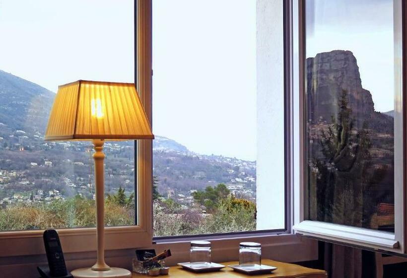 غرفة بريميوم, Mon Soleil